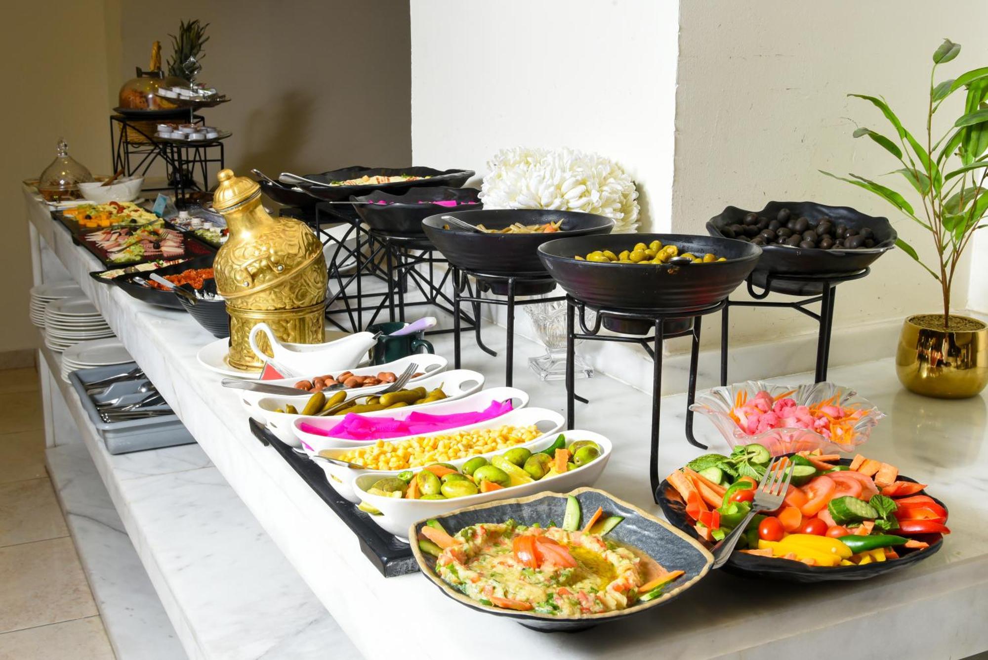 New Merryland Hotel Amman Buitenkant foto