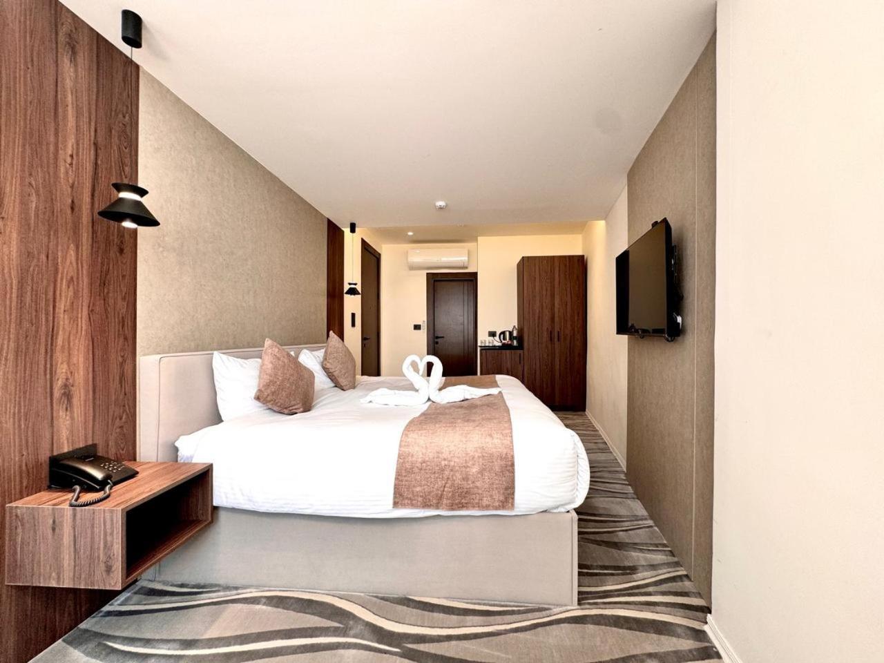 New Merryland Hotel Amman Buitenkant foto