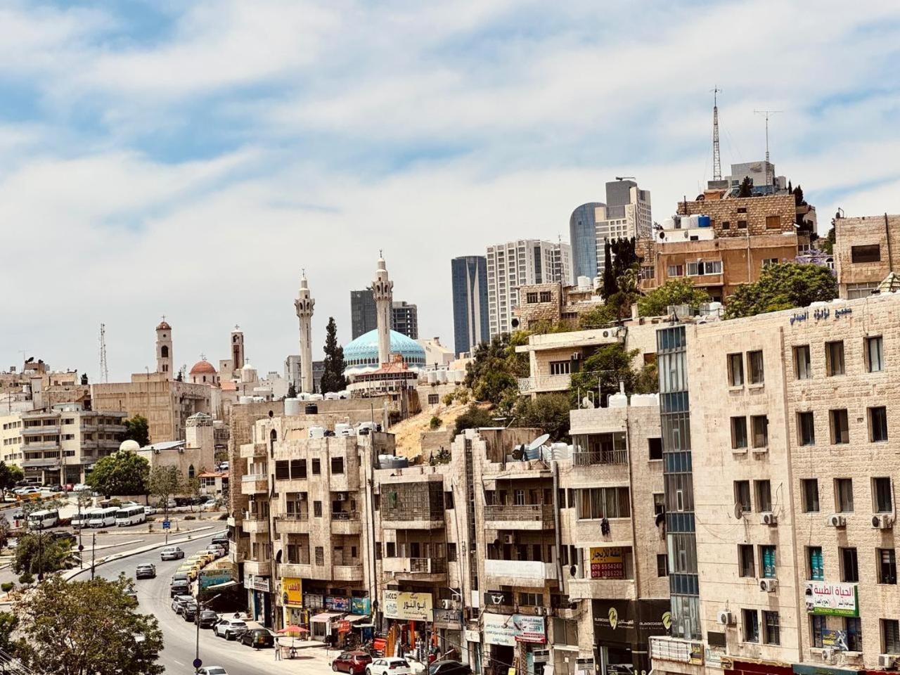 New Merryland Hotel Amman Buitenkant foto