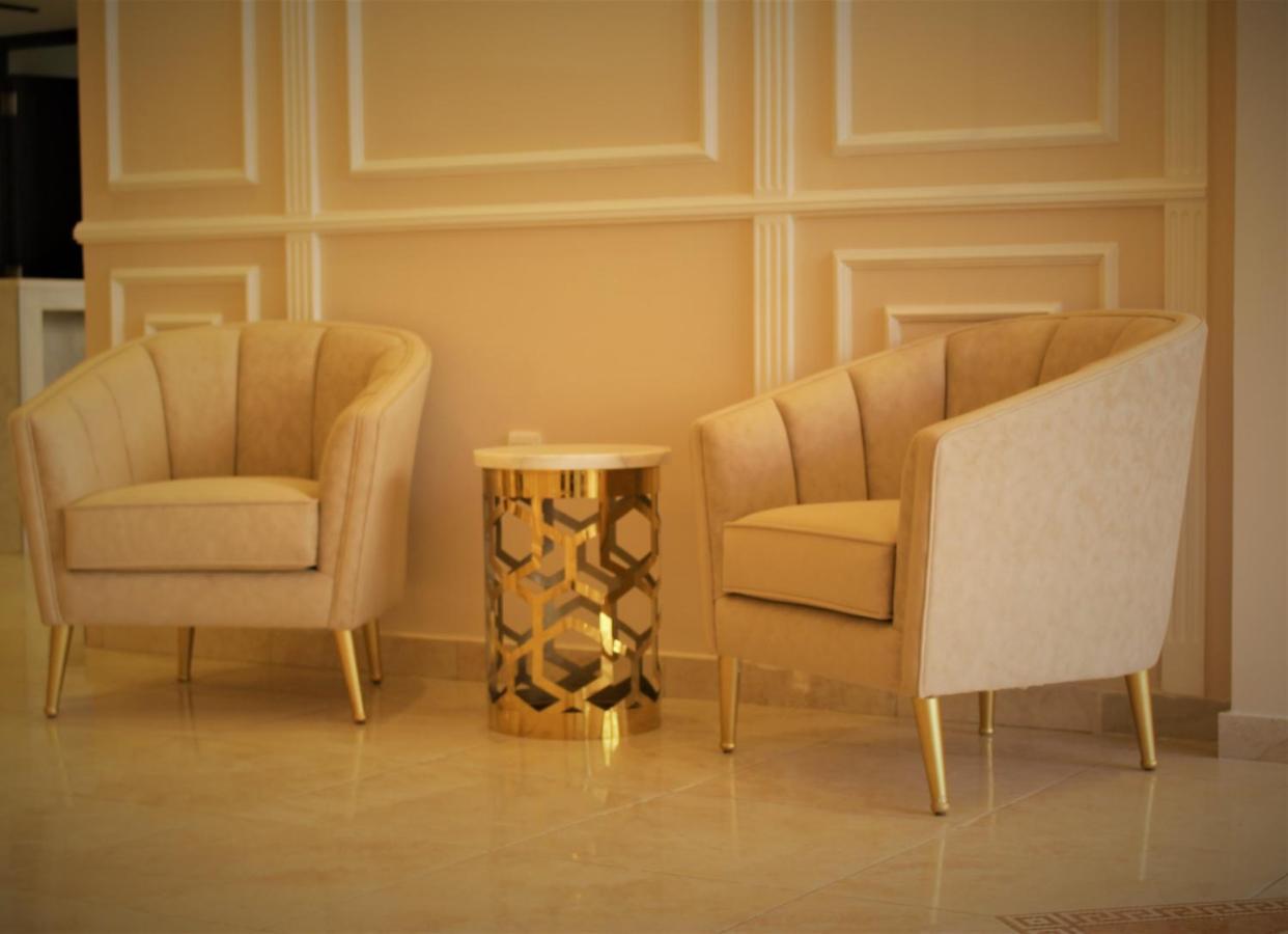 New Merryland Hotel Amman Buitenkant foto