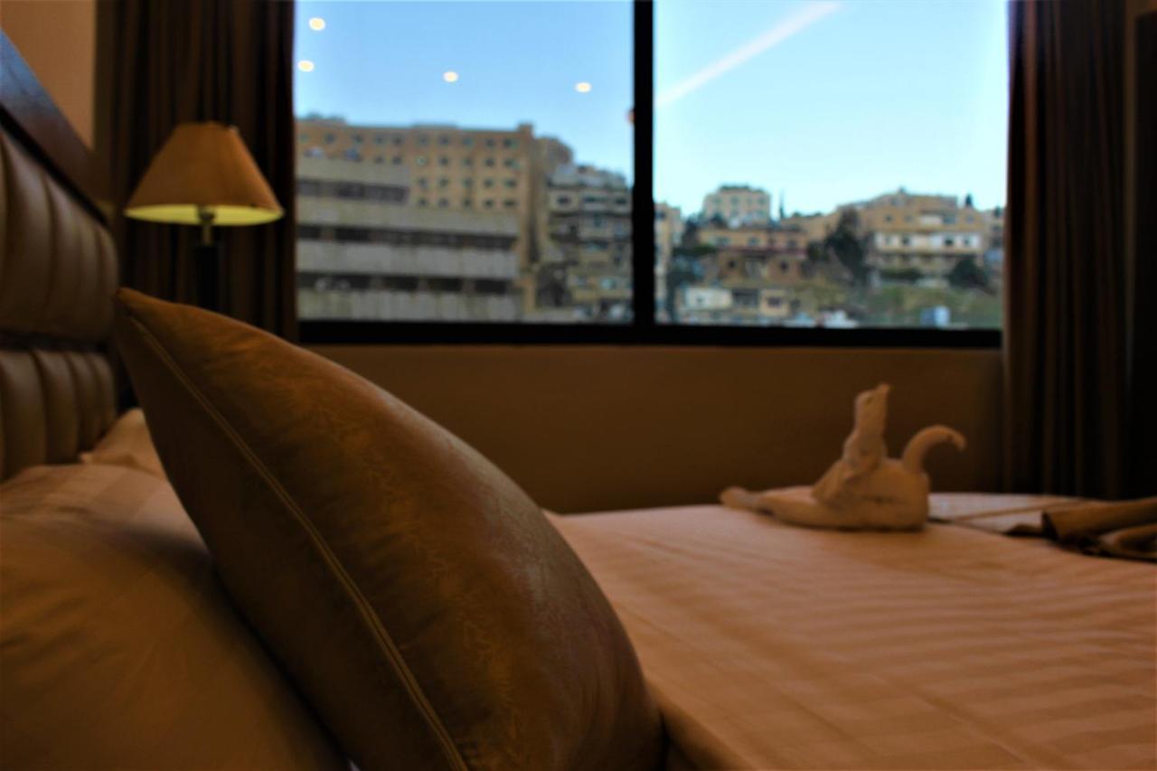 New Merryland Hotel Amman Buitenkant foto