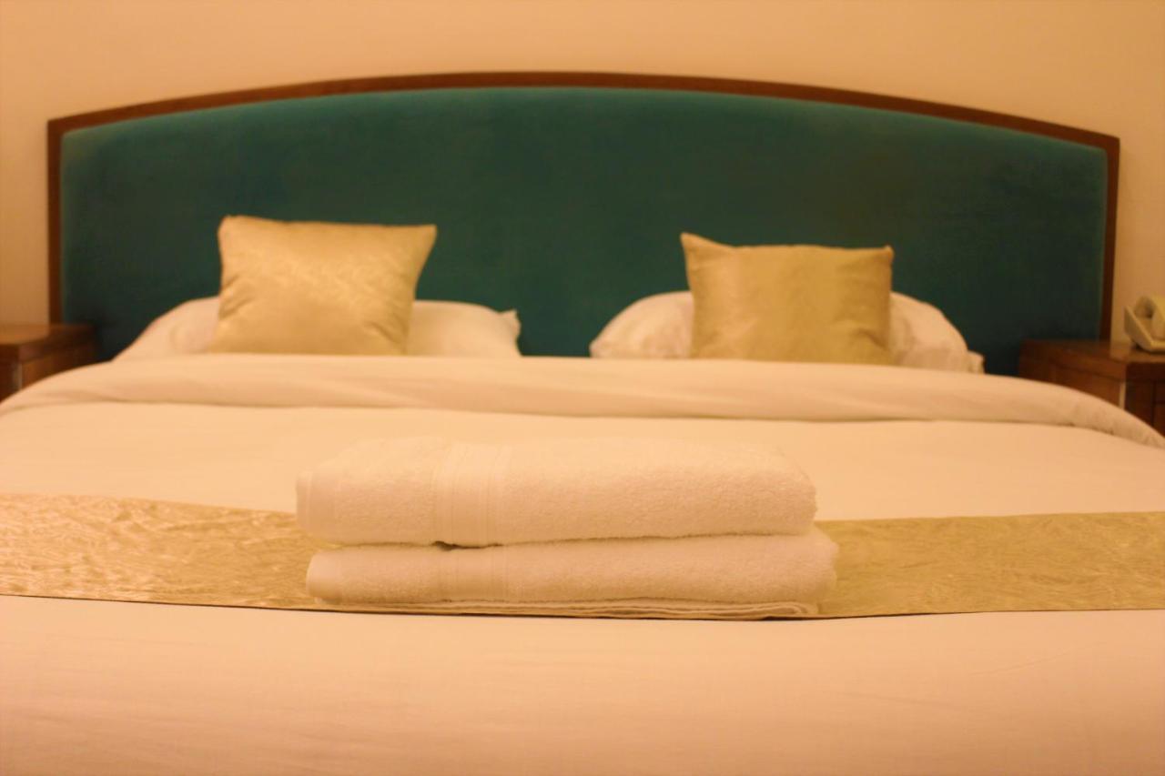 New Merryland Hotel Amman Buitenkant foto