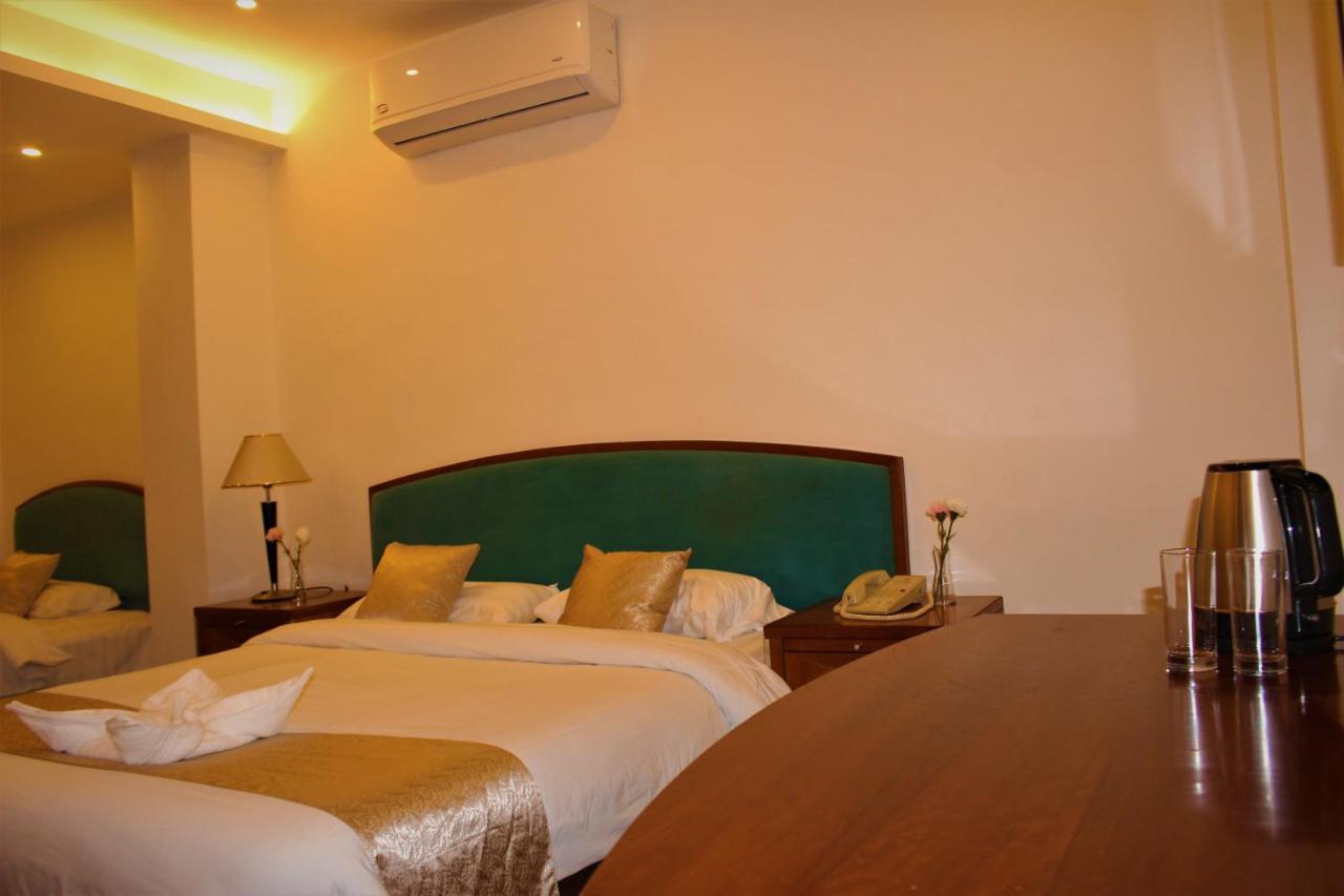 New Merryland Hotel Amman Buitenkant foto