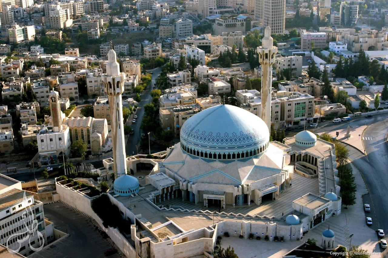 New Merryland Hotel Amman Buitenkant foto